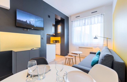 Marcq-en-Baroeul Apartment | Marcq-en-Baroeul - App art deco equipped for 2!