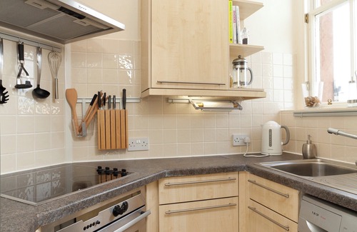 Merchiston Apartment | Mardale Crescent [380] is a Spacious top floor apartment in green Merchiston area