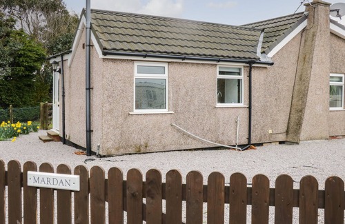 Southerness Cottage | MARDAN, pet friendly, with a garden in Southerness