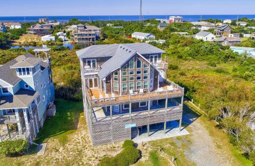 Waves House | Mardi Gras 556