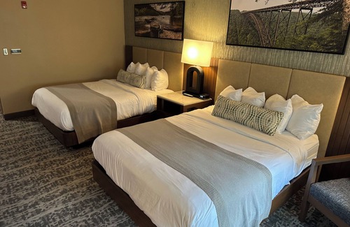 Cross Lanes Hotel | Mardi Gras Casino & Resort