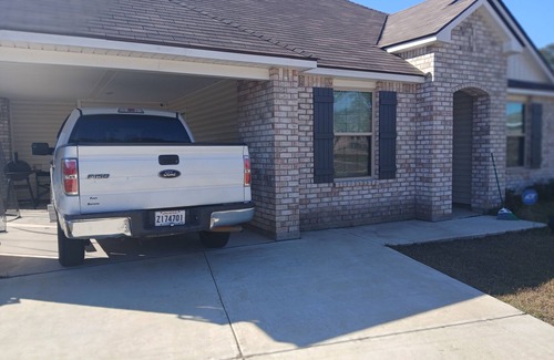 Hammond House | Mardi Gras ready with 3-bedroom /2 bathroom house in Hammond with AC and WiFi