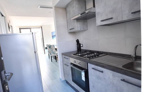 Torre Grande Apartment | Mare Dentro - Modern Apartment with Terrace for Families Near the Beach
