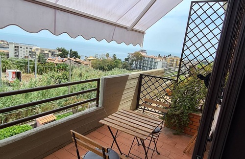 Capo Mulini Apartment | Mare - Etna - Taormina - City - Culture. Lovely apartment in residence