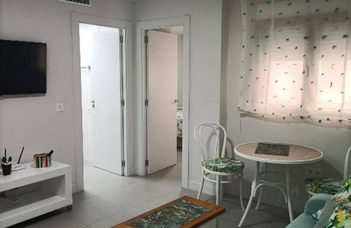 Adra Apartment | Marea Apartamento Bien Ubicado y Equipado
