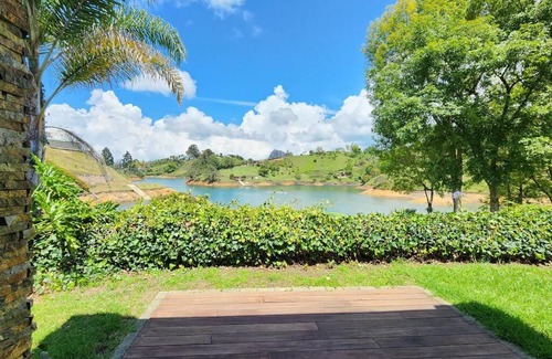 El Penol Villa | Maremansa Lake House Guatapé