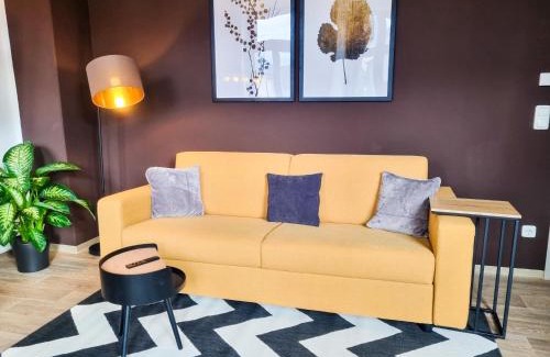 Greiz Apartment | maremar - Design Maisonette Altstadt - 4 Pers - 57qm - Luxus Boxspringbett - Küche - Arbeitsplatz - privater Parkplatz