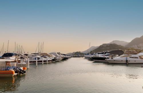 Parque das Palmeiras Apartment | Mares Suítes by Angra Beach - Piratas Residence