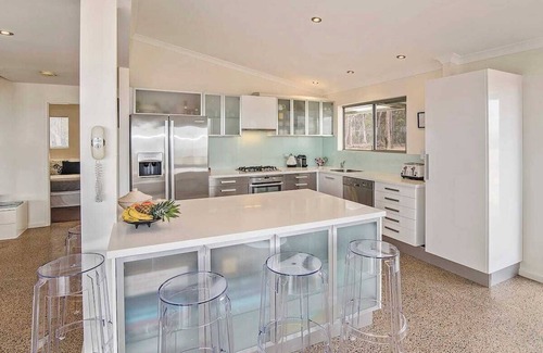 Rosa Glen House | Margaret River Farmhouse - enjoy bushland escape