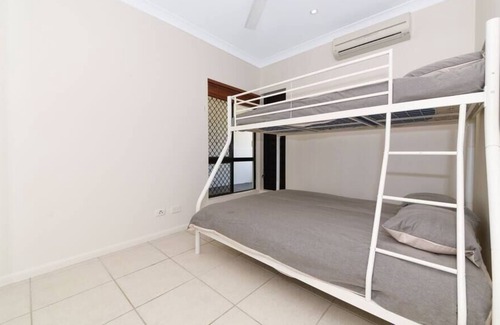 Bushland Beach House | Margarita Manor walk to beach!