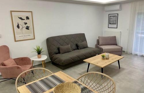Nea Peramos Apartment | Margarita's apartment 4