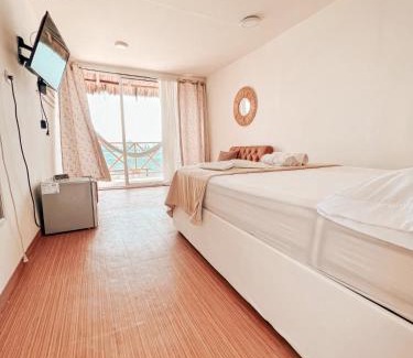 Tierra Bomba Island Hotel | Margarita's Beach Club