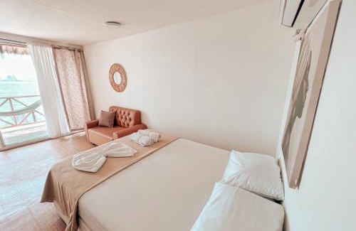 Tierra Bomba Island Hotel | Margarita's Beach Club