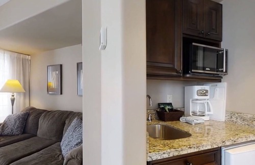 Oro-Medonte Apartment | Margarita Vacation Getaway 2