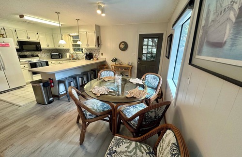 Southern Shores House | Margaritaville 2 .6miletoBeach