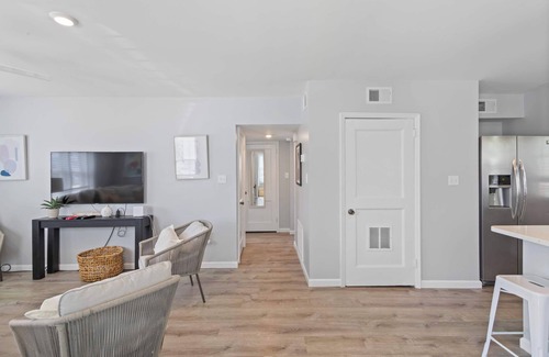 Margate City Apartment | Margate Bungalow by the Beach I