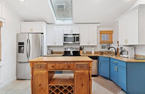 Margate City House | Margate Home w/Large Outdoor Kitchen