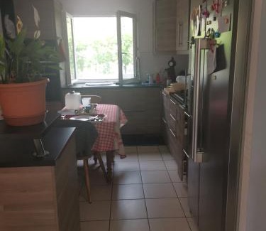 Laragne-Monteglin Bed & Breakfast | Margaux