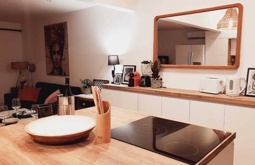 Cul de Sac Apartment | Margot's Secret Place
