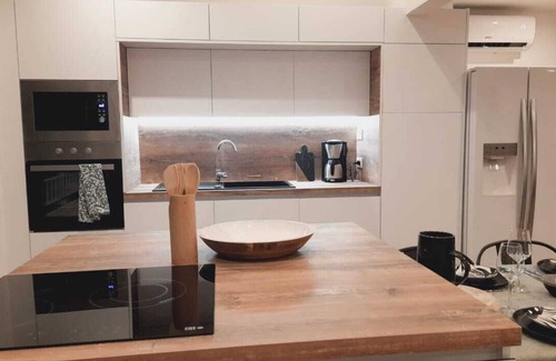 Cul de Sac Apartment | Margot's Secret Place