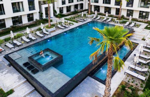 Saints Constantine and Helena Apartment | Marina Beach Azur- 100m from the BEACH & SPA! LUXURY APARTMENT!