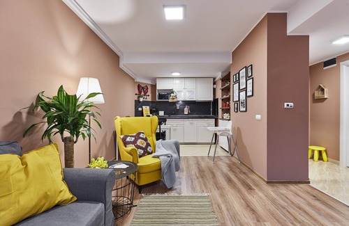 Sinaia Apartment | Maria Sinaia Apartment Murray Hill