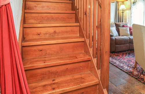 Penmon Cottage | MARIAN FARM, pet friendly, character holiday cottage in Penmon