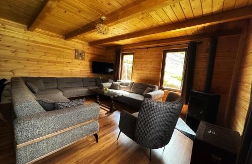 Strellc i Epërm House | Mariash Woodhouse I Sauna I Stargazing Glasshouse