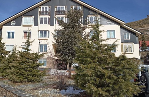 Pradollano Apartment | Maribel ski slope apartment