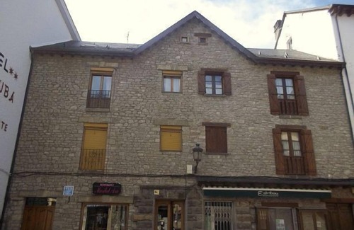 Biescas Cottage | Maribel Tourist Apartment for 5 people