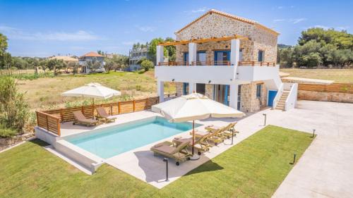 Psarou Villa | MariDion Beach Family House, by ZanteWize