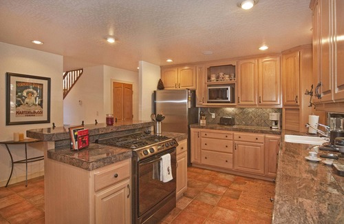 Tahoe Woods House | Marie's Getaway - Pool table * Private beach access * HOT TUB