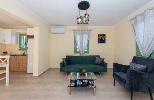 Pigadhakia Cottage | Marietta's 2 Bedroom Cottage