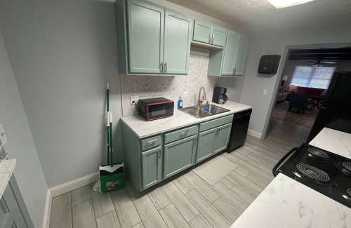 Marietta House | Marietta Square TownHome