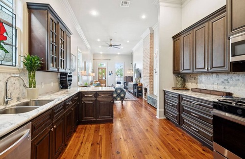 Faubourg Marigny House | Marigny Sugar Magnolia - Walk to French Quarter!