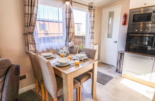 Runswick Bay Cottage | Marigold Lodge