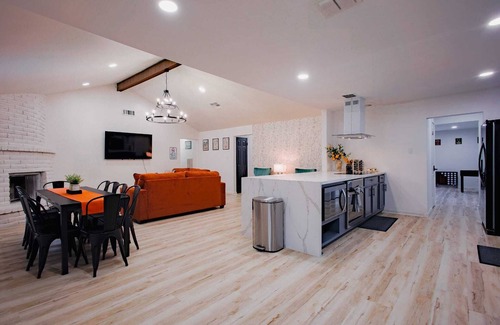 Greater Fondren Southwest House | MarigoldEstate/Pool/MovieRoom/GameRoom/4BR/Houston