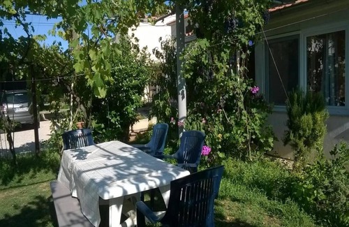 Tribunj Apartment | Marija - 100 m from beach: A5 (2+1) - Tribunj