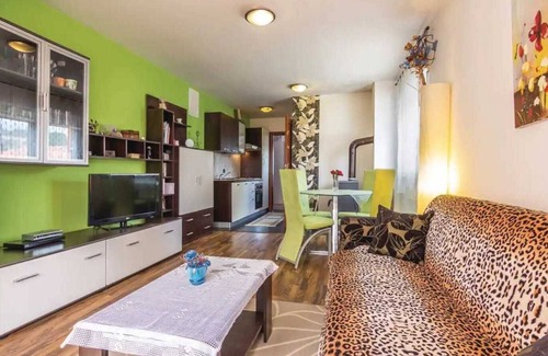 Sorici Villa | MARIKA Holiday House with Pool