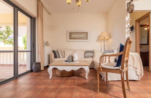 Gialos House | Marika Seaside Villa