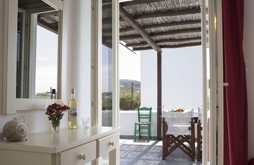 Parasporos Apartment | Marili Apartments, Apt#1 by the sea