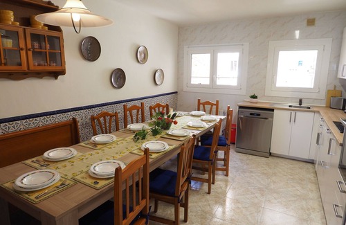 Masnou Apartment | MARILU SEAVIEW & BEACH - apartment, 5 bedrooms, 2 bathrooms, sun terrace