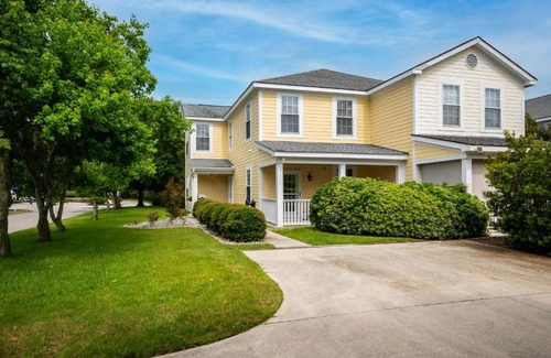 Southport House | Marina 1 by Oak Island Accommodations