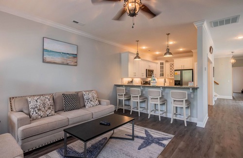 Southport House | Marina 1: Spacious Townhome Within Steps of Great Restaurants, Intracoastal Wate