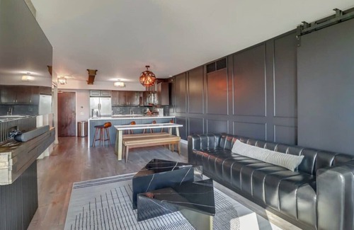 Marina District Condo | Marina|2 King beds|Pool|Sauna|Jacuzzi|Gym|Parking