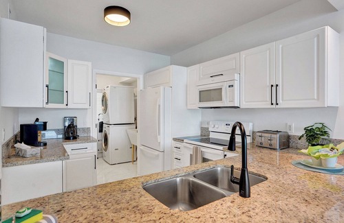 Sunny Isles Beach Condo | Marina Bay Sunny Isles