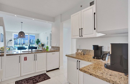 Sunny Isles Beach Condo | Marina Bay Sunny Isles