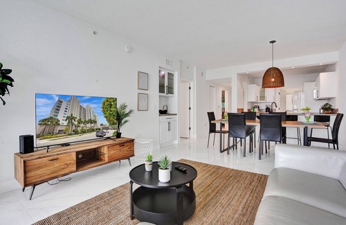 Sunny Isles Beach Condo | Marina Bay Sunny Isles