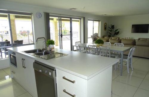 Wallaroo House | Marina Belle