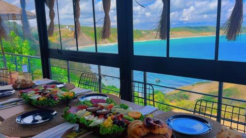 Karaburun Koyu Hotel | Marina Fener Hotel & Suite